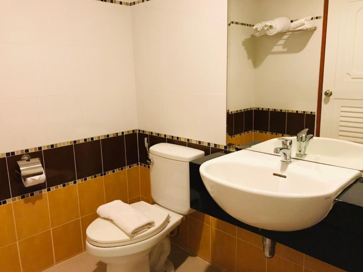 Winner Serviced Apartment Si Maha Phot Exterior foto