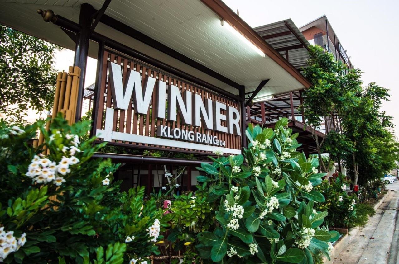 Winner Serviced Apartment Si Maha Phot Exterior foto