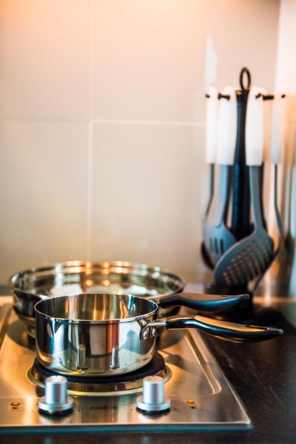 Winner Serviced Apartment Si Maha Phot Exterior foto